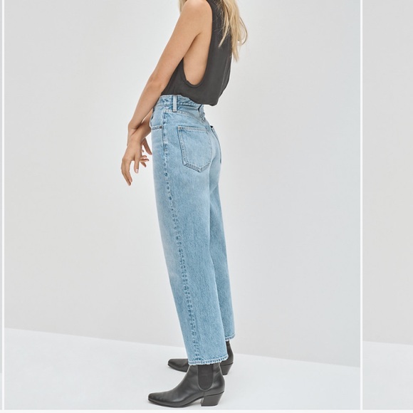 NWT Aritzia Joni jeans 26L - Picture 2 of 8